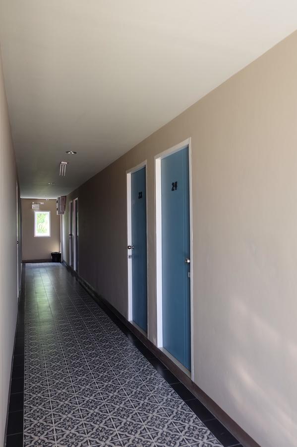 Bijou Boutique Aparthotel Чиангмай Екстериор снимка