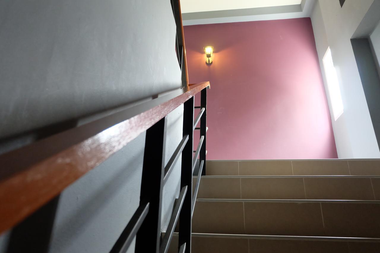 Bijou Boutique Aparthotel Чиангмай Екстериор снимка