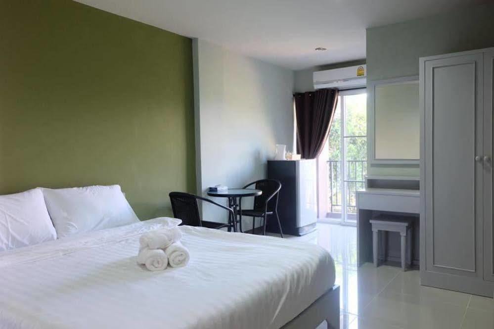 Bijou Boutique Aparthotel Чиангмай Екстериор снимка